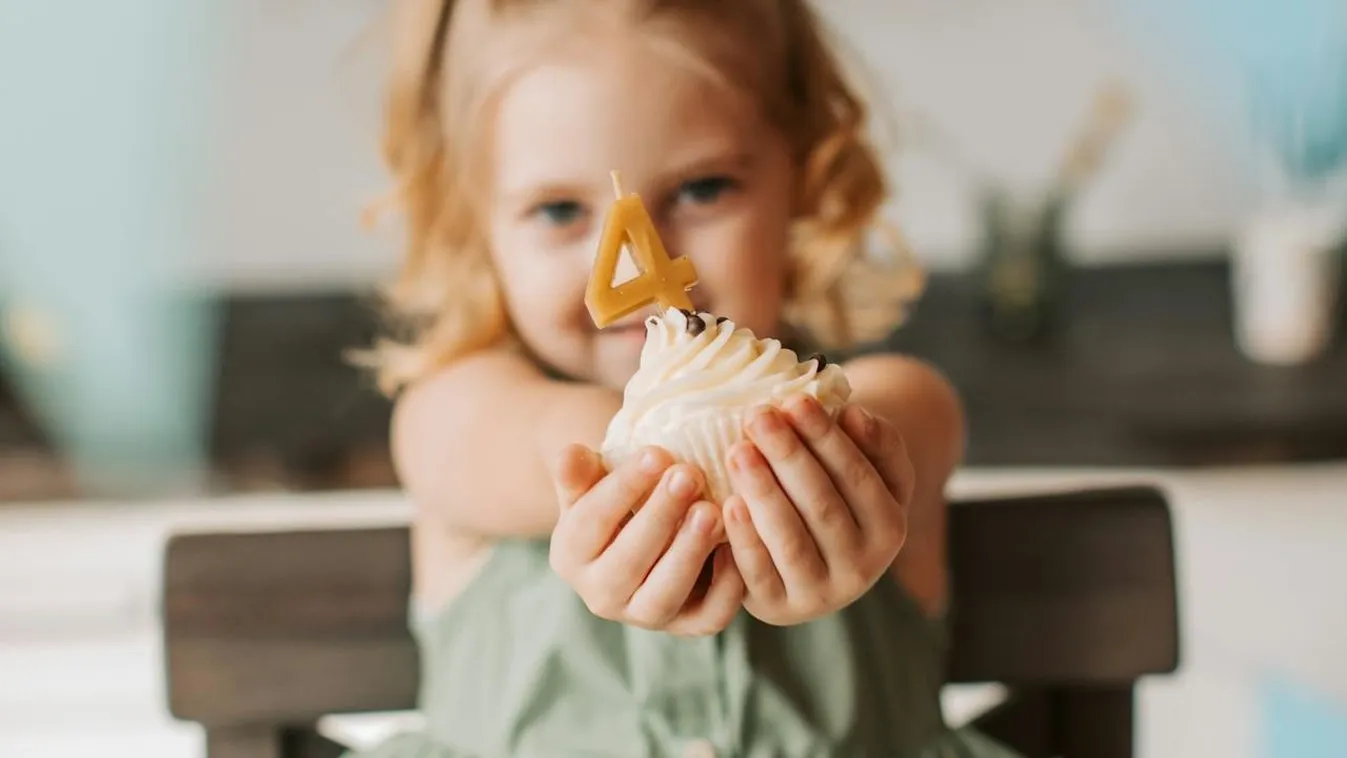 Rendőrök jelentek meg a 4 éves újbudai lány szülinapján