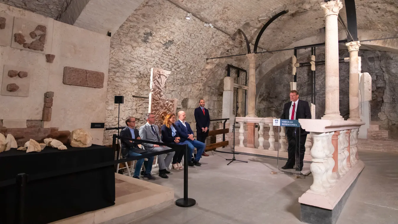 Tragédiát és kincseket rejtett a visegrádi teniszpálya