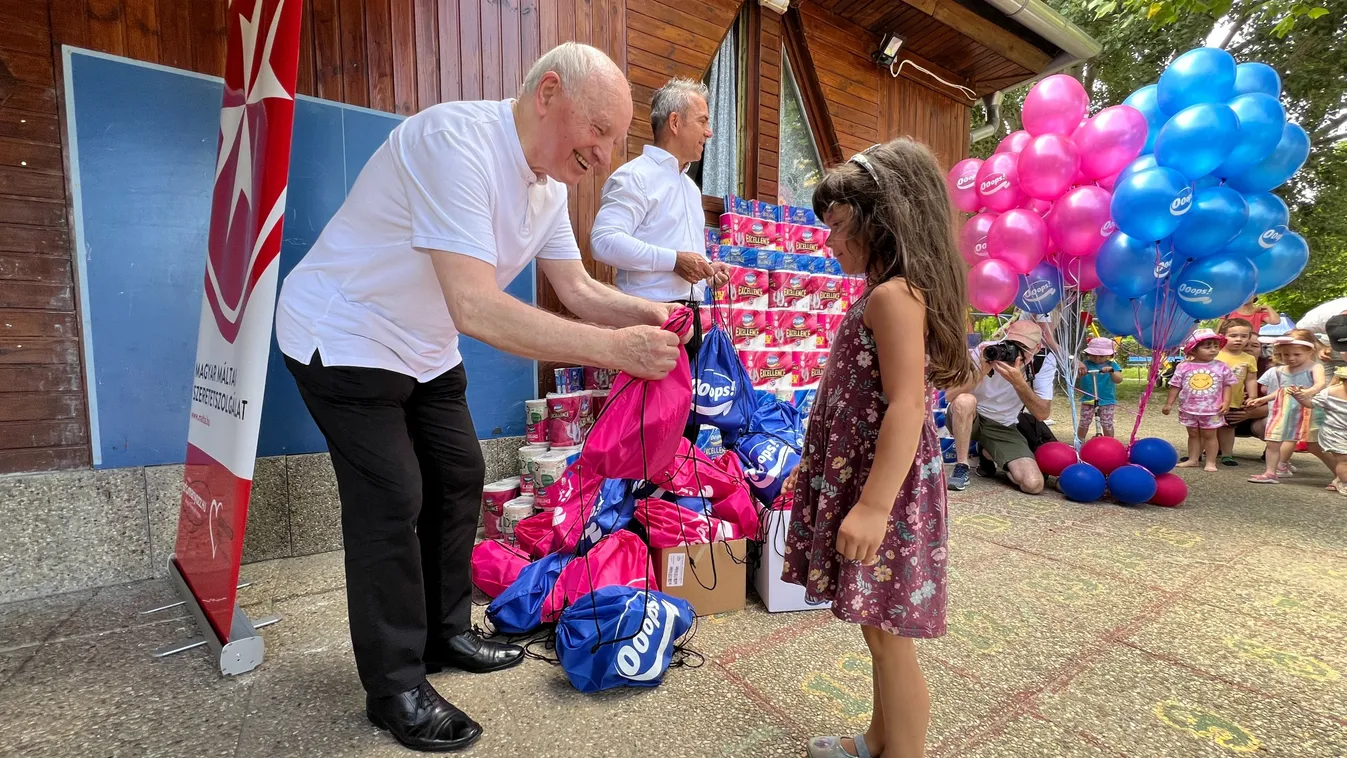 Kozma atya: „Megható látni, hogy egy segítő kézhez, hány másik tud csatlakozni”