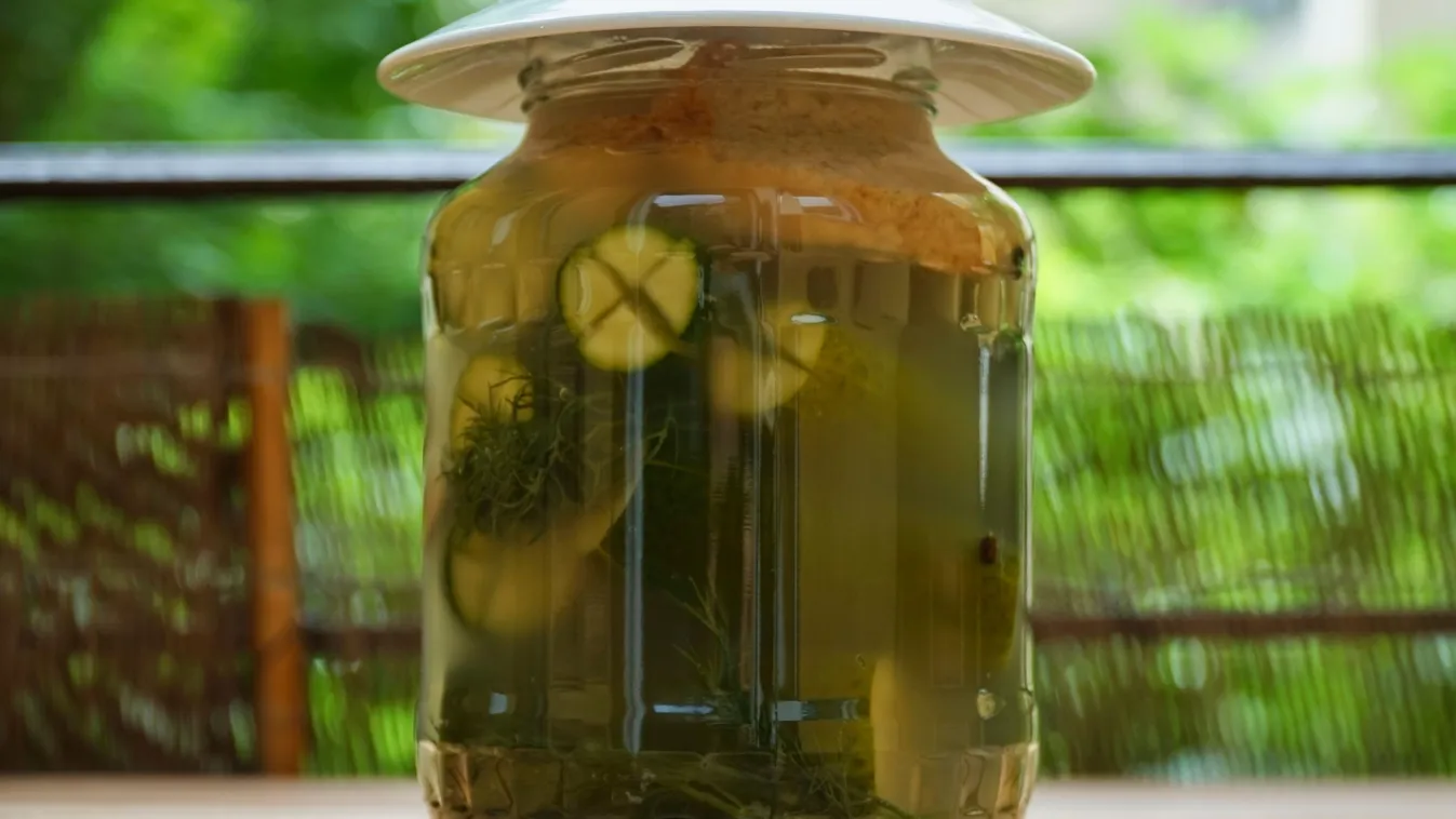 Nehogy kiöntsd a kovászos uborka levét, eszméletlen, mire jó