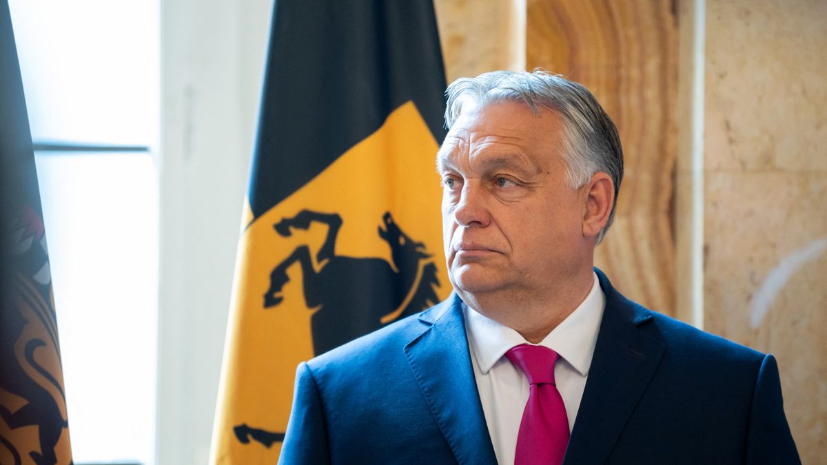 Orbán Viktor határidőhöz kötött tűzszünet megfontolását kérte Zelenszkijtől