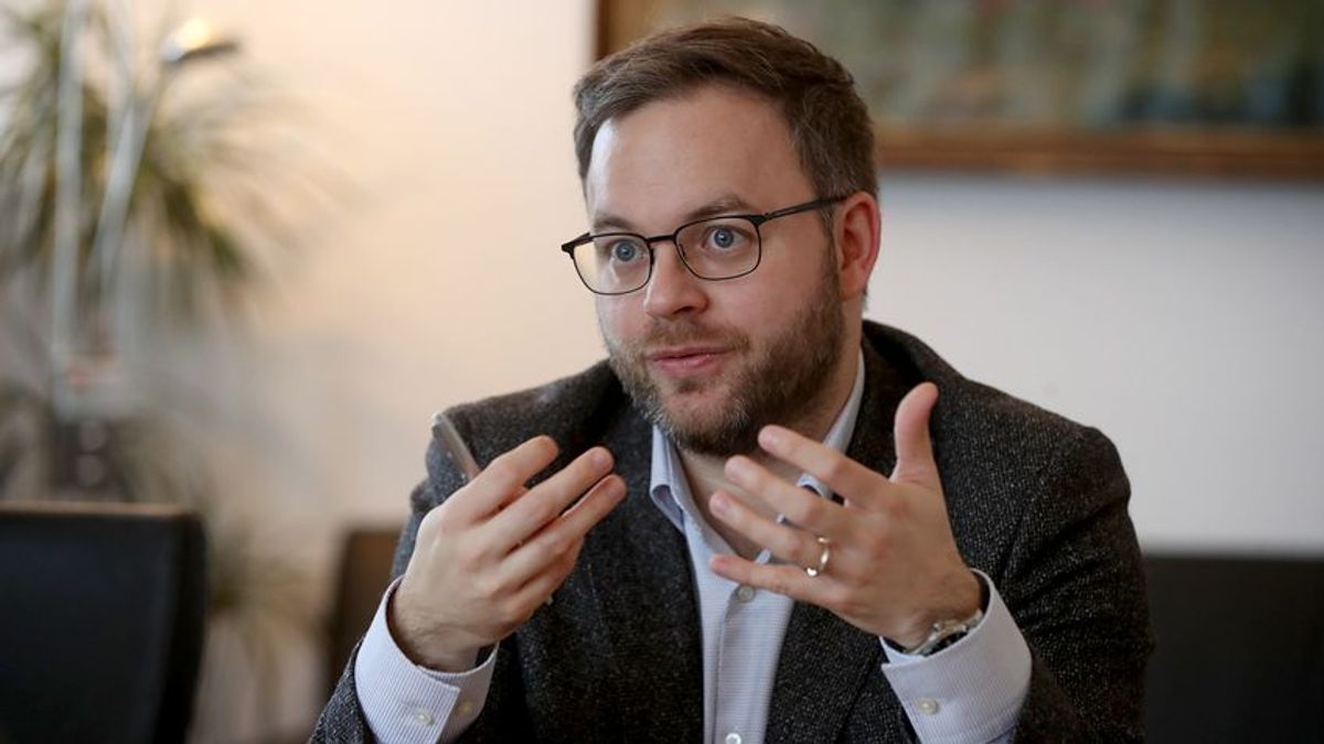 Az Európai Uniót a padlóról kell felállítani