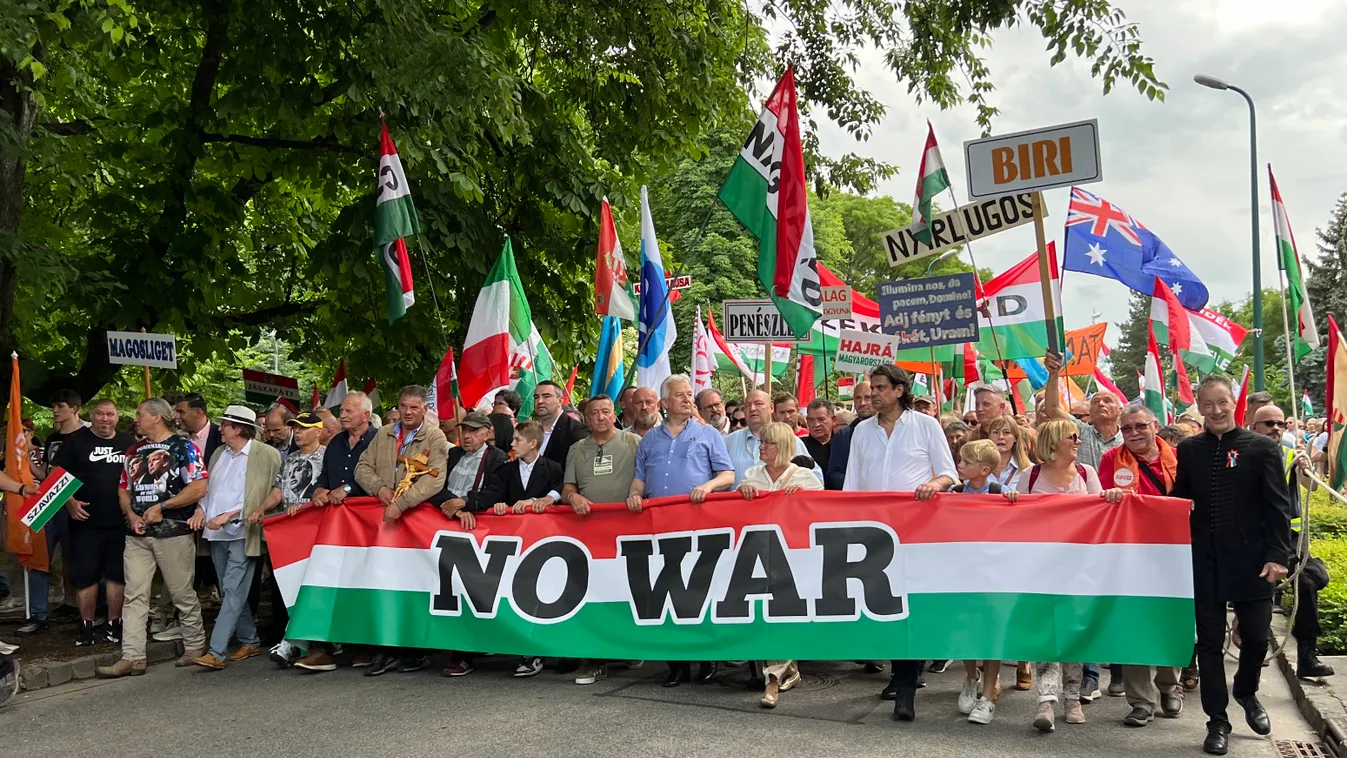 Megérkezett a menet a margitszigeti Alsó-nagyrétre