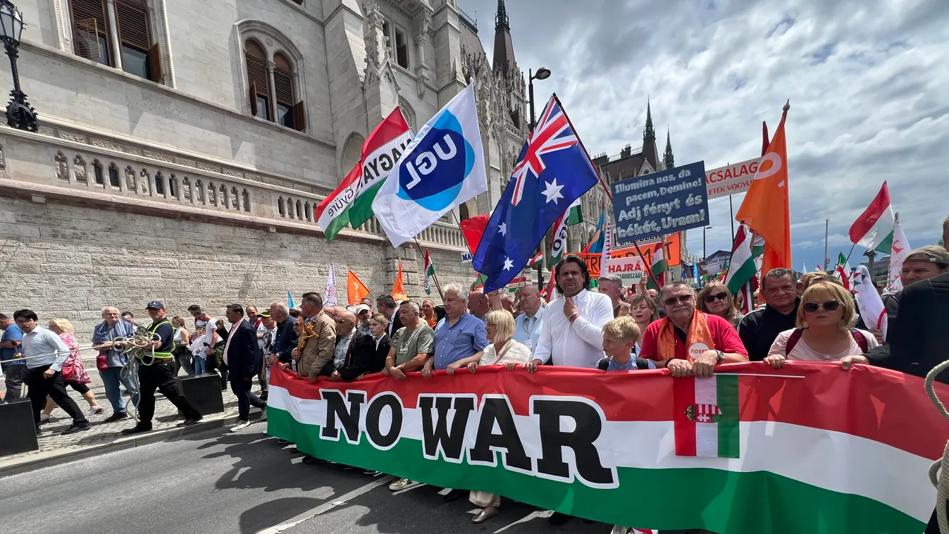 "Félek, és féltem a fiataljainkat" - ezért vonulnak a Békemenettel