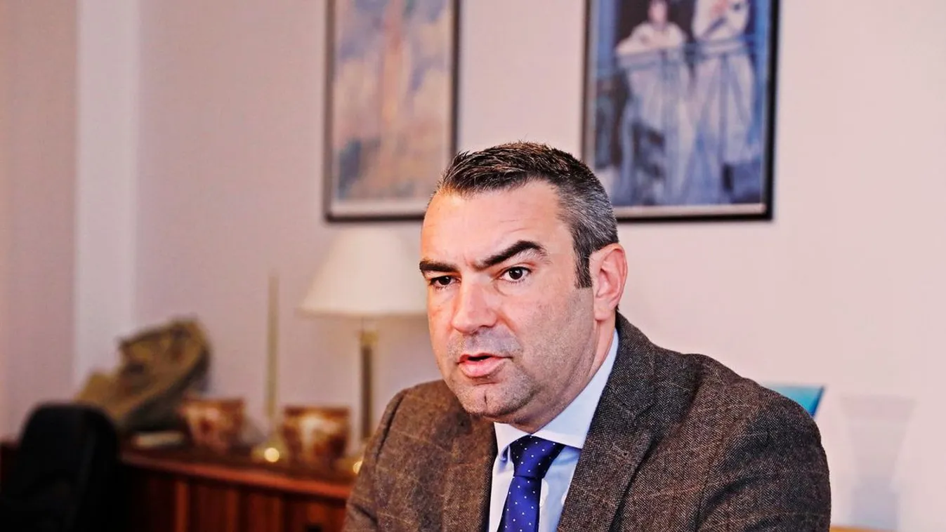 Elbújhat-e a mentelmi jog mögé Magyar Péter?