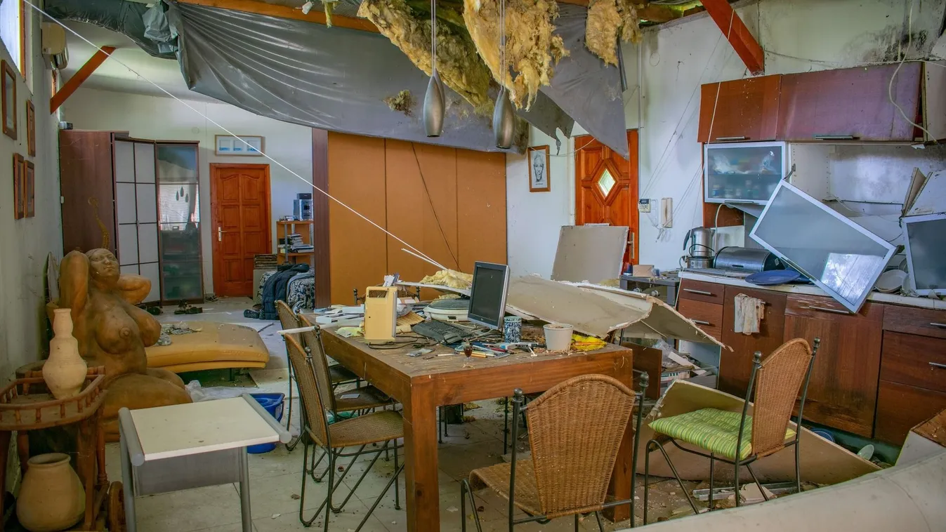 Földönkívüliek vitték el a budapesti luxusház lakóit?