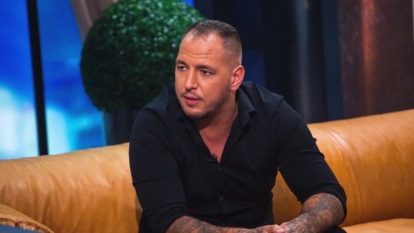 Curtis kisfia cuki üzenetet küldött apukájának