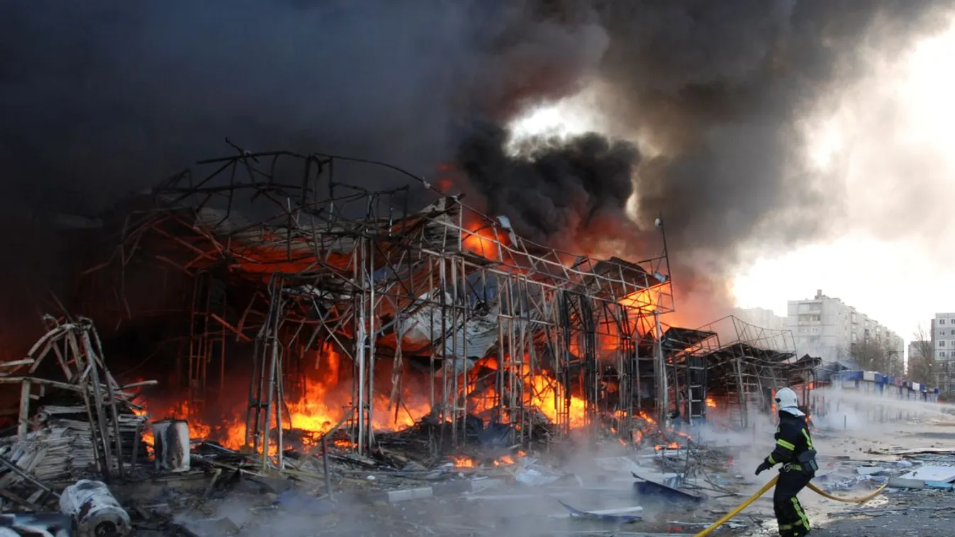 Súlyos bombatámadás érte Harkivot