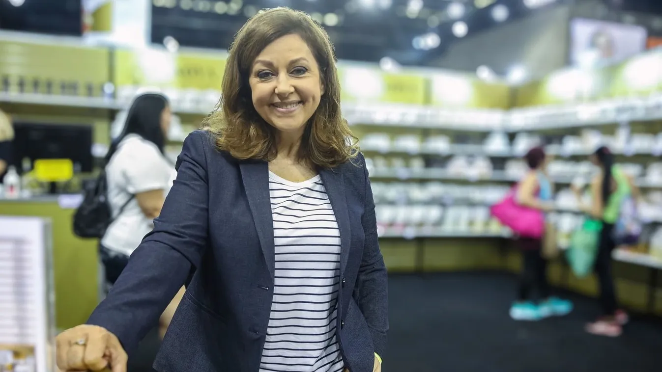 Erdélyi Mónika anyagi helyzetéről beszélt