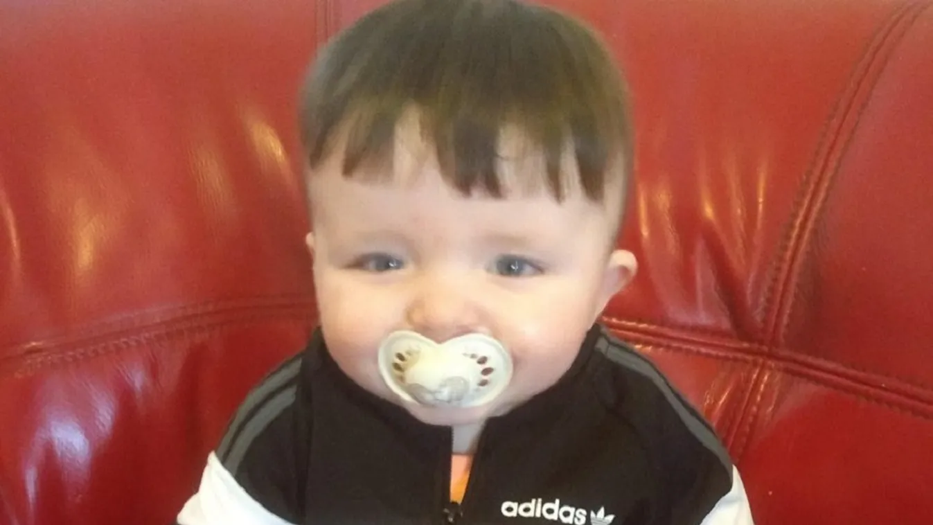 Zokogva ölelte magához halott 9 hónapos fiát az anya