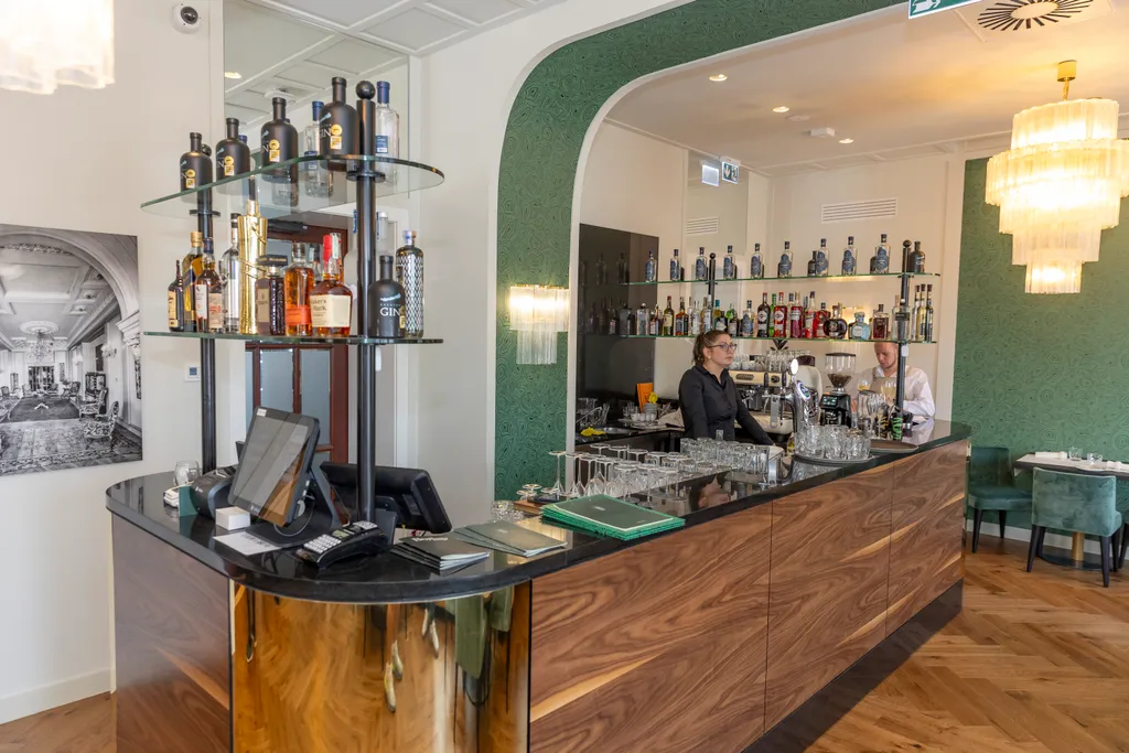 20240621_Hősök biszrtó stáj_MW_SZL