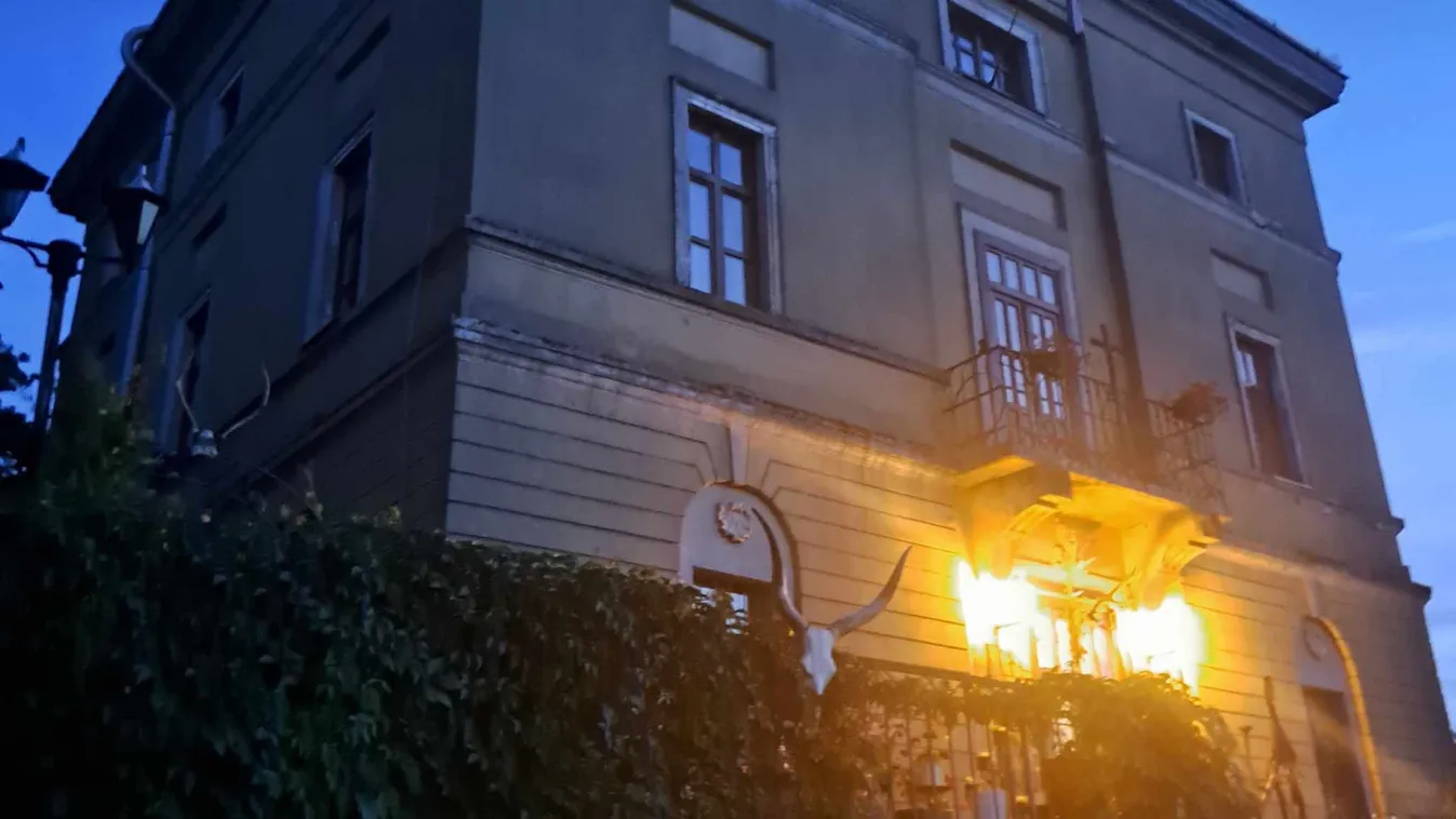 Sámán költözött a szellemkastély falai közé - Galéria