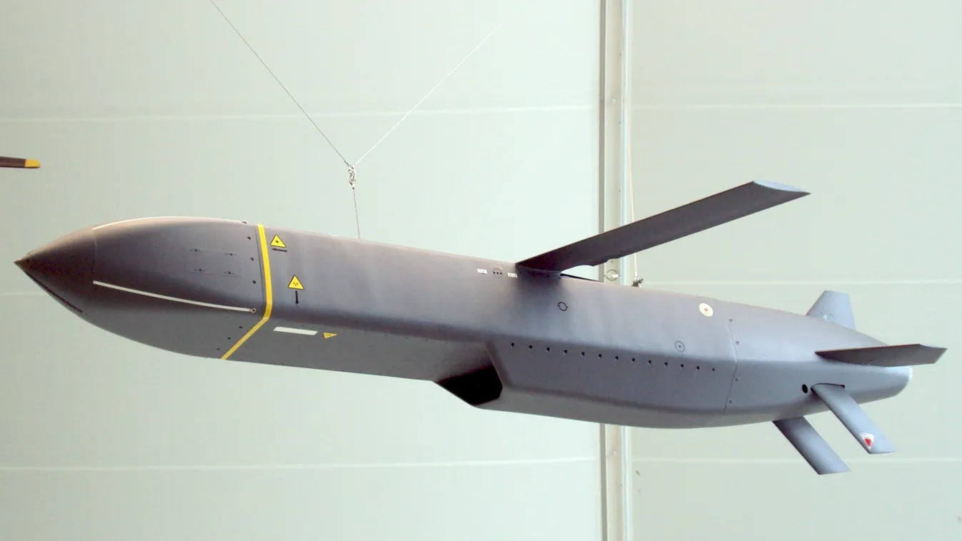 Eldőlhet a világháborús dominó. Biden mögé beállt Scholcz is