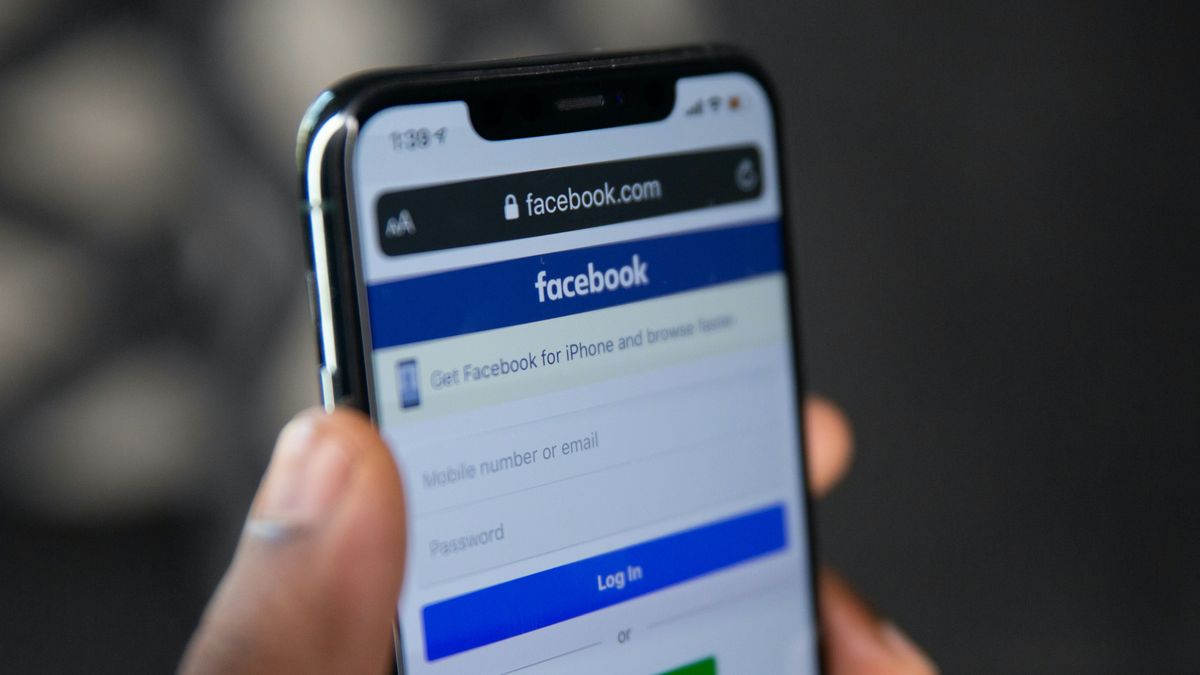 „Túl sokat facebookozik a párom – belenéztem a telefonjába, mit csinál, de ezúttal túl messzire ment”