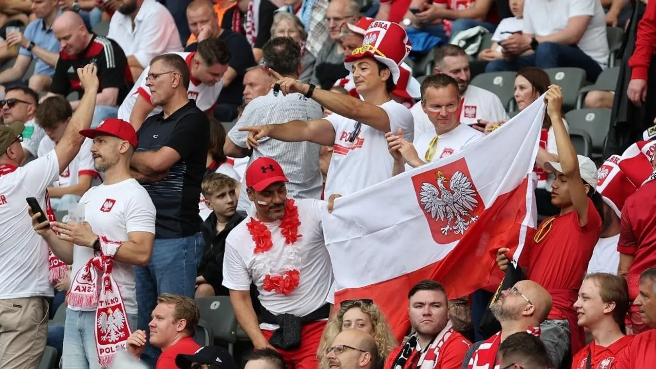 Éő adásban szidták a válogatott focista édesanyját