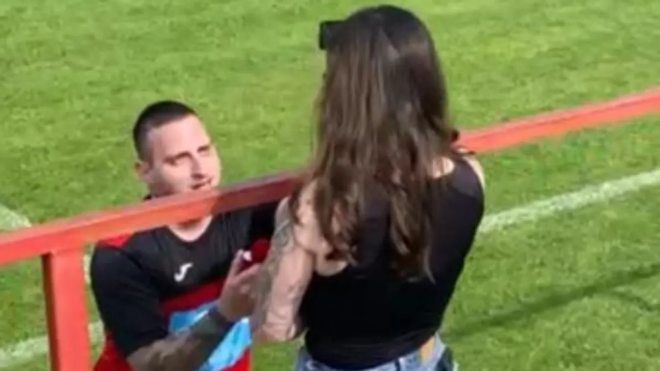 Meccs közben kérte meg barátnője kezét Levi