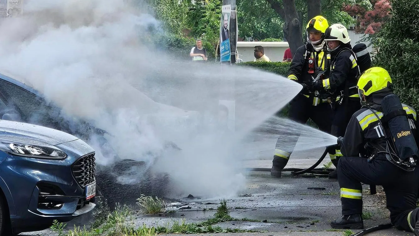Kigyulladt egy autó Csepelen