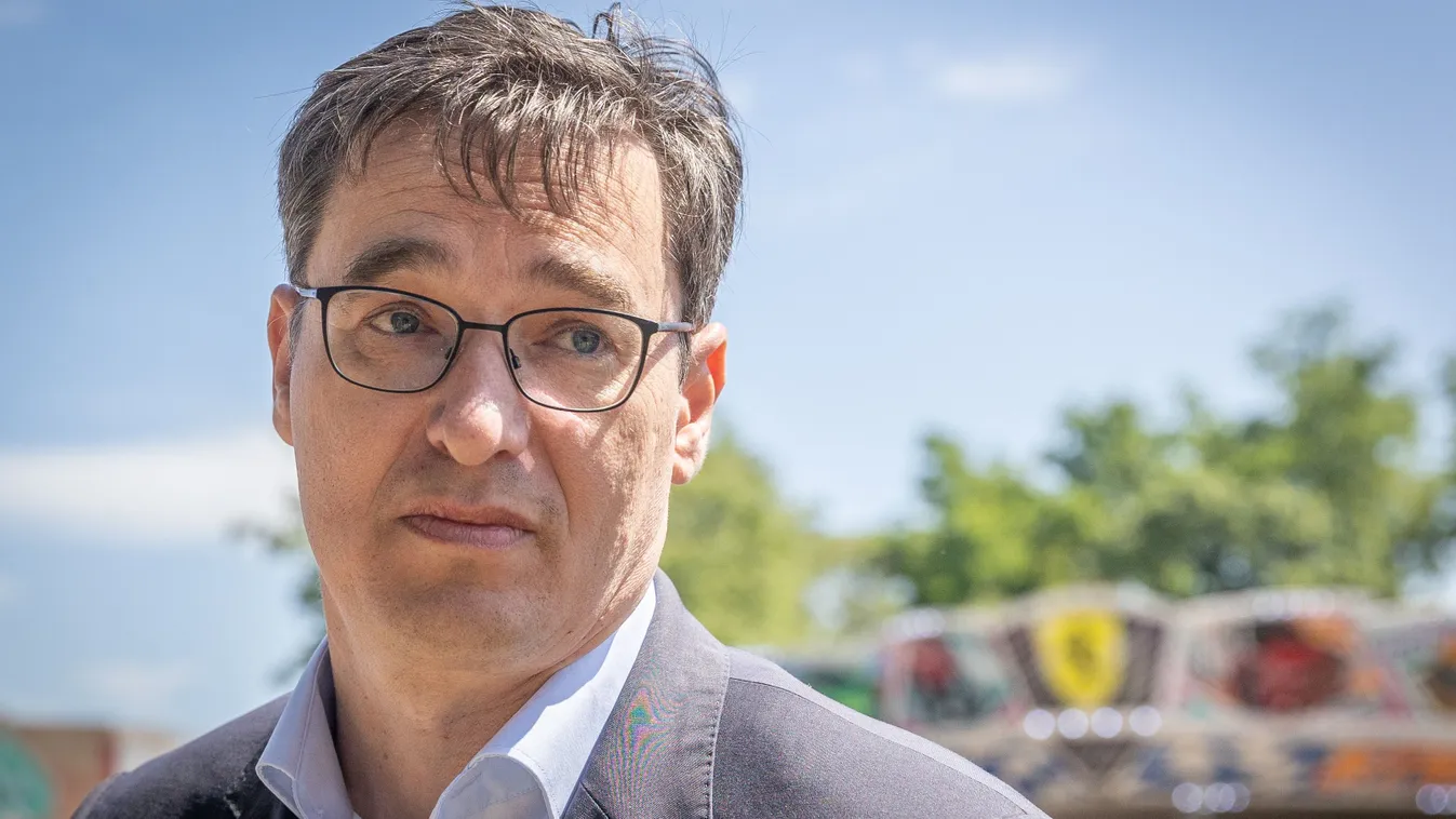 Vitézy Dávid  felmosta a padlót a kamuzó Karácsonnyal