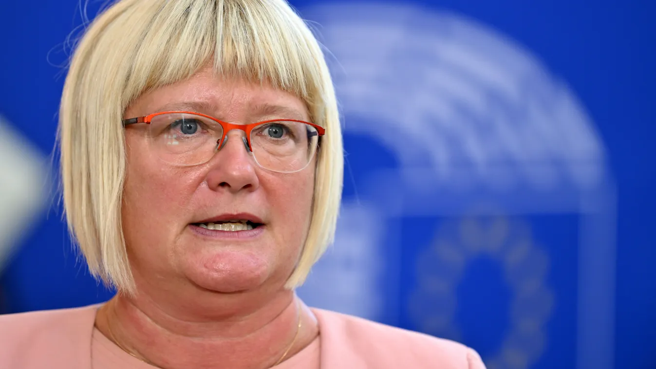 Gál Kinga szembesítette Ursula von der Leyent - videó