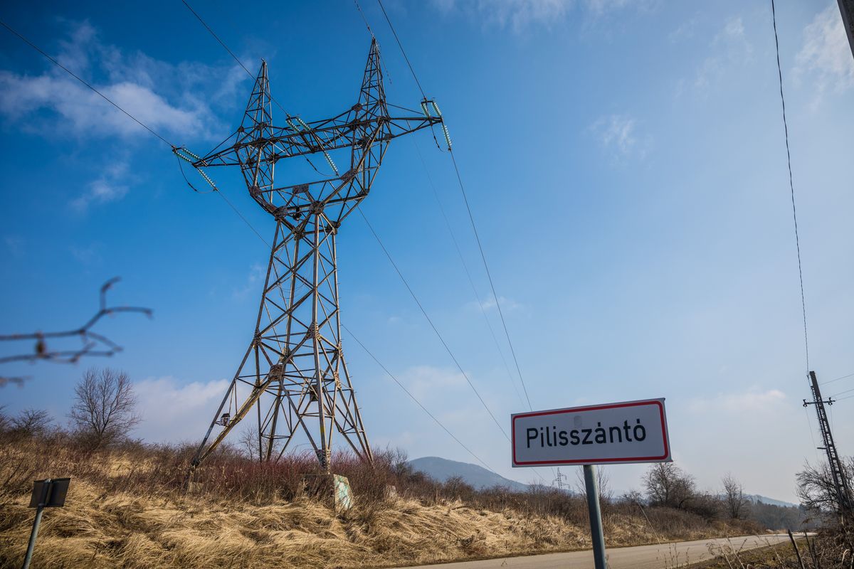 A páros Pilisszántón látta az ufót /