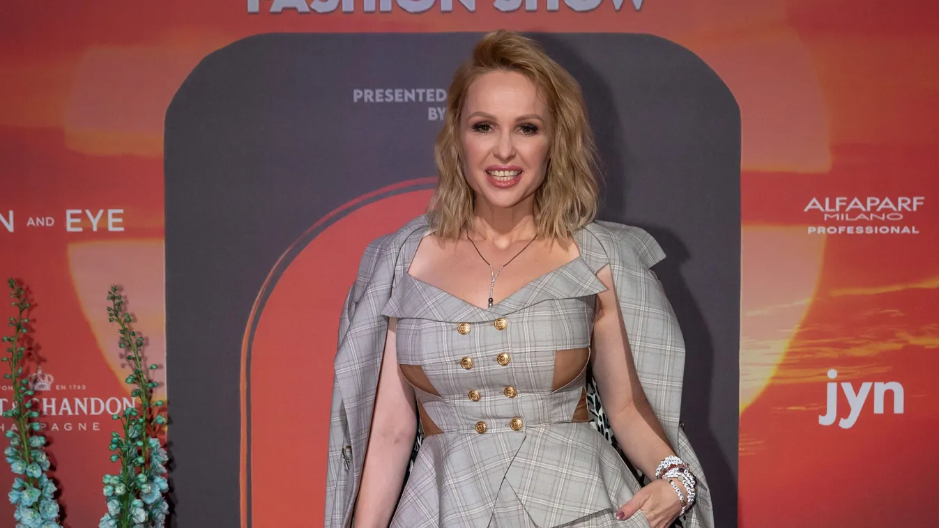 Így még biztosan sohasem láttad Köllő Babettet!