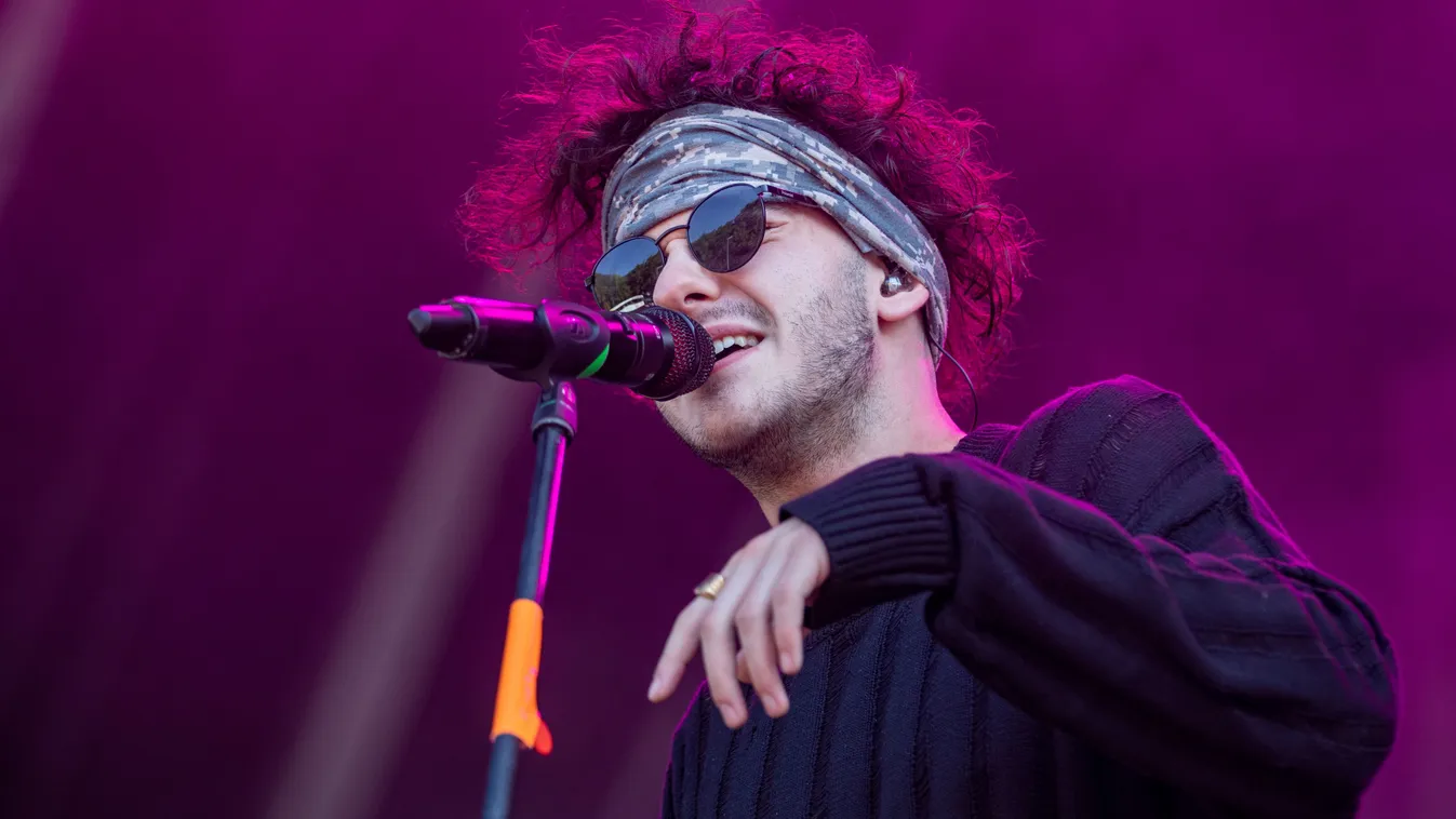 Megint botrány van Azahriah körül