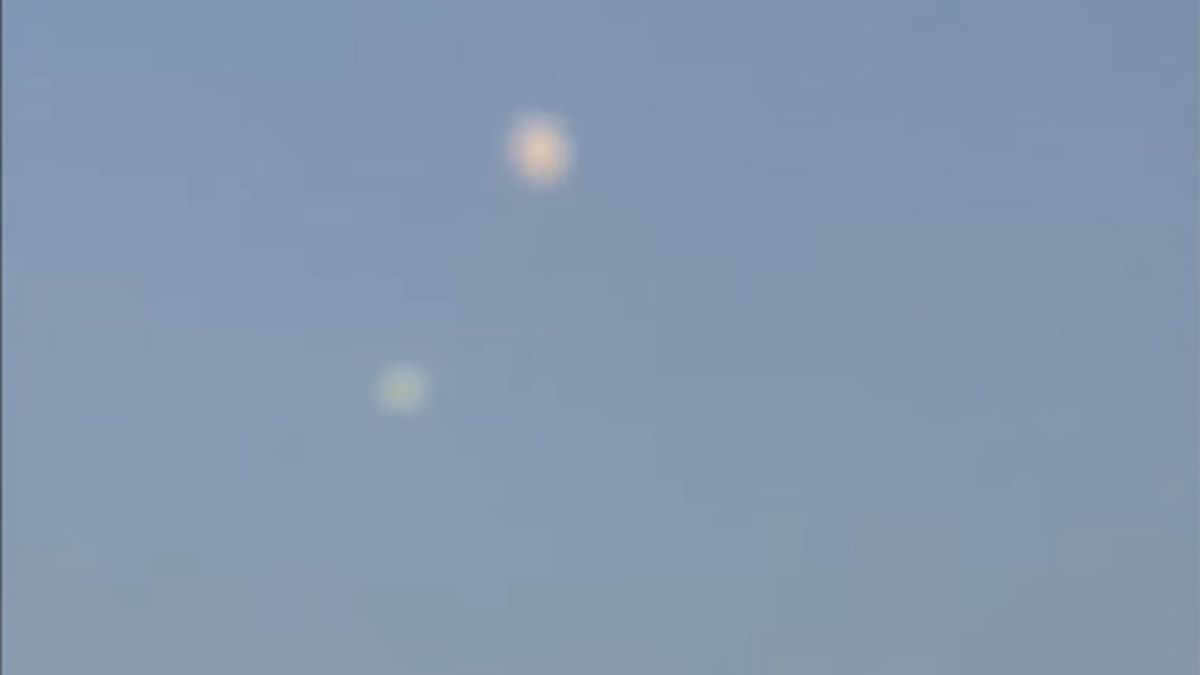 UFO-k miatt tört ki pánik a tengerparton, sokkot kapott egy turistacsoport