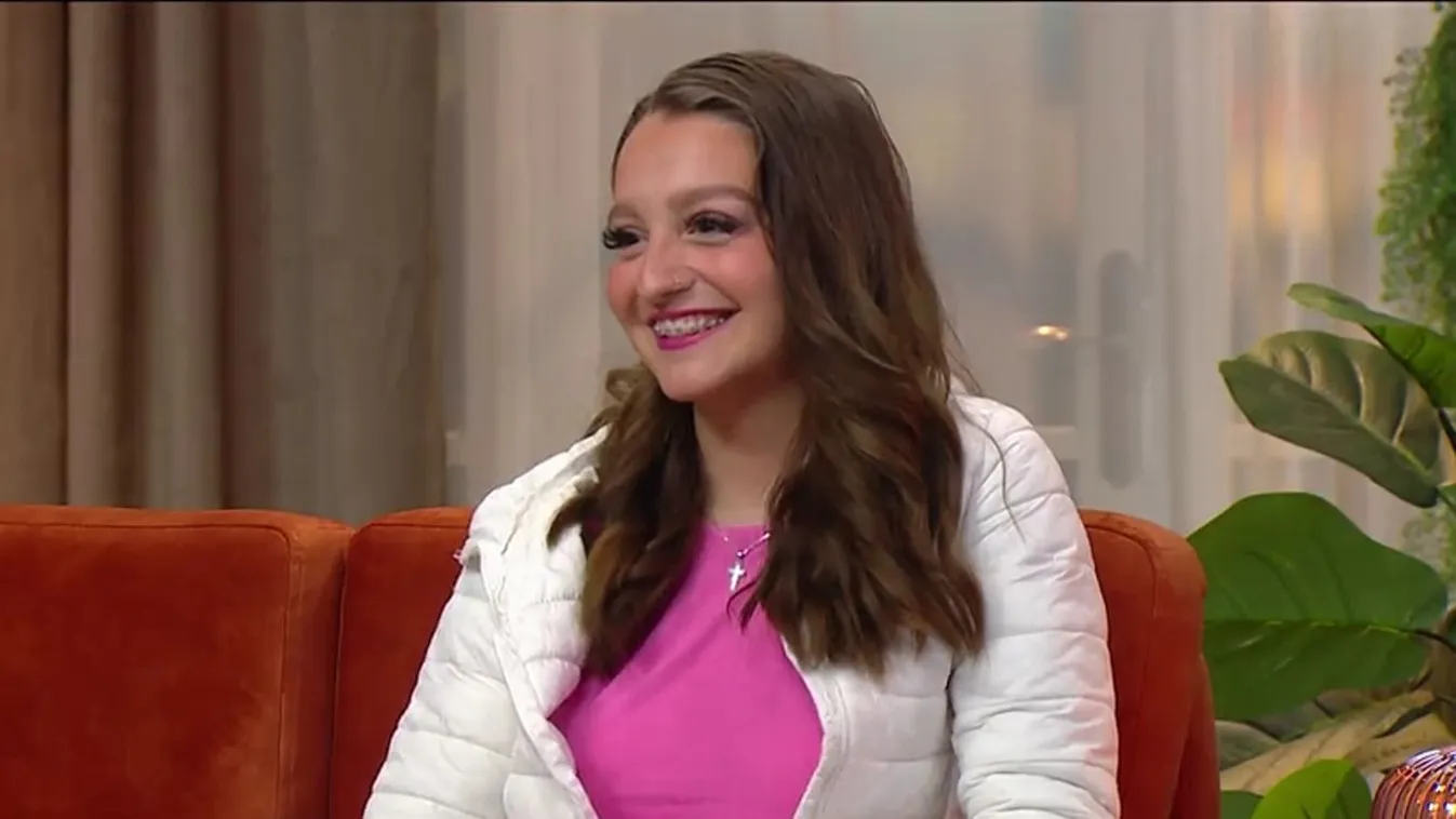 Csak úgy sugárzik: Patai Anna gyönyörű kismama