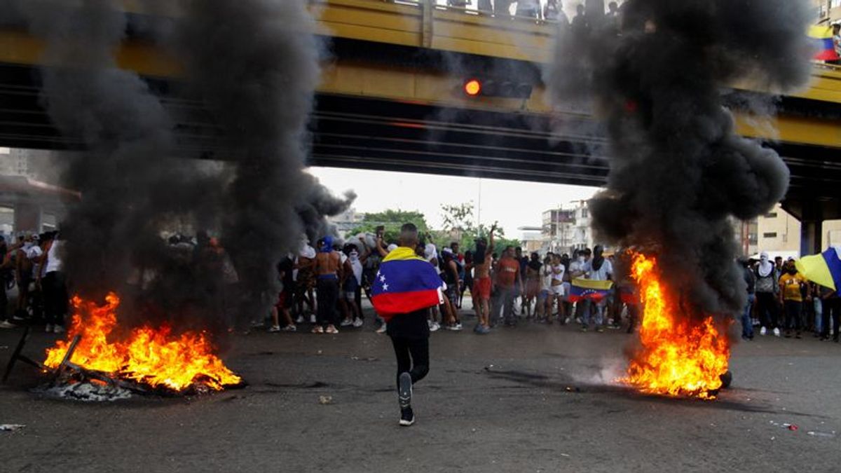 Kitört a forradalom? Venezuela lángba borult a vitatott választások után