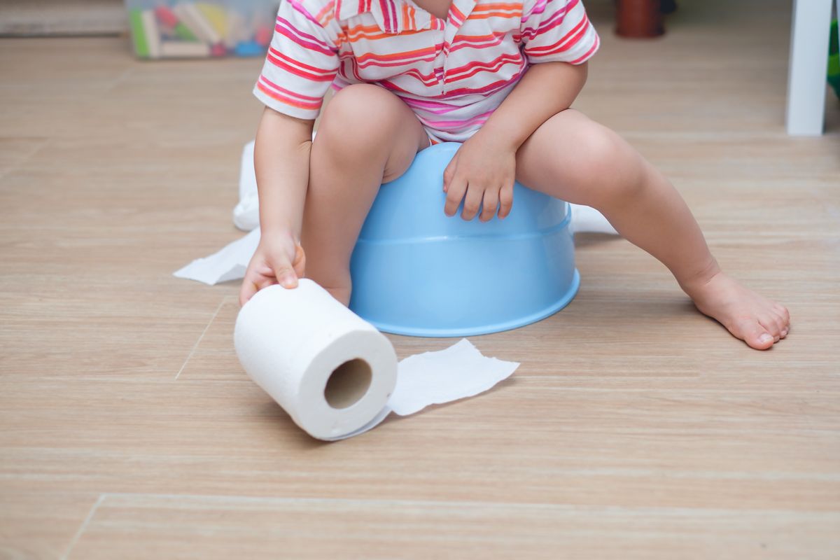 Closeup,Of,Legs,Of,Little,Asian,2,Years,Old,Toddler