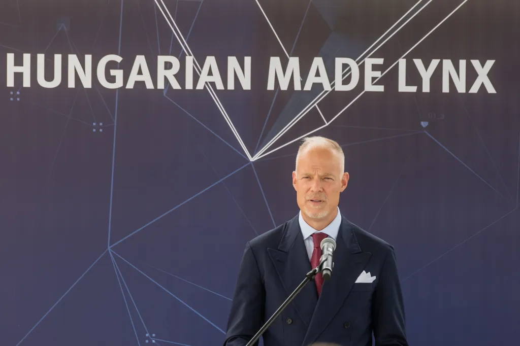 SZALAY-BOBROVNICZKY Kristóf