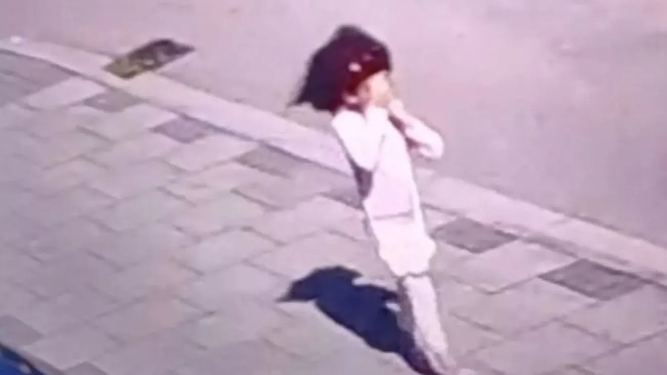 Rózsaszín pizsamájában tűnt el a 6 éves fővárosi kislány