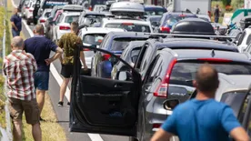 Több kilométeres a torlódás az M5-ösön, íme a részletek