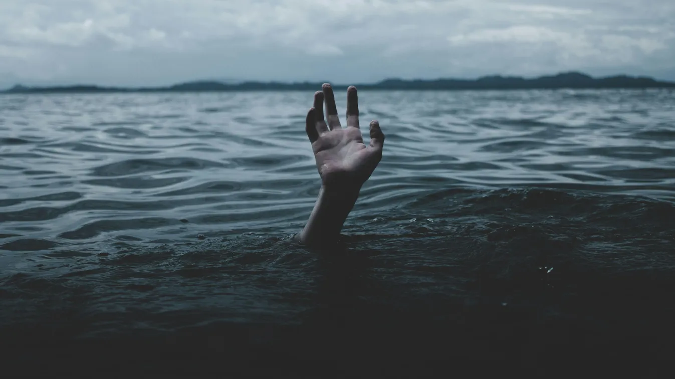 Szelfizni akart, halálba zuhant a 14 éves influenszer