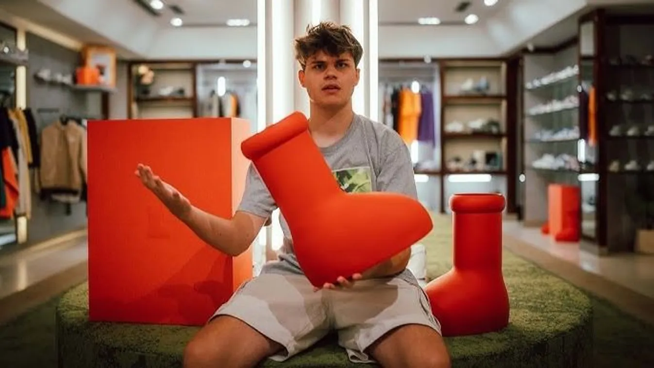 Balázs Kicks marketinghúzásán nevet az internet