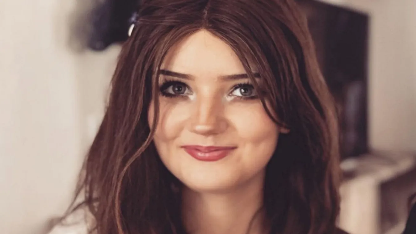 Hét év után adta fel a rák elleni harcot a 17 éves Sophie