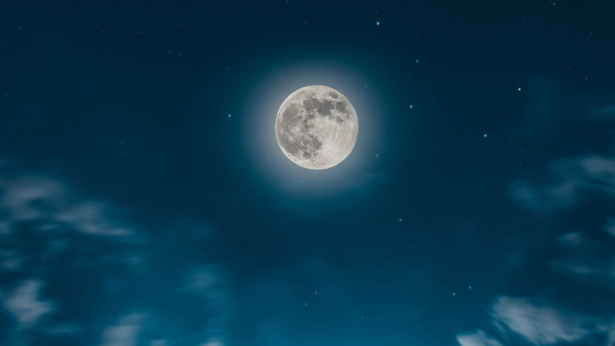 Magic,Blue,Night,Sky,Landscape,With,Clouds,And,Fullmoon,And