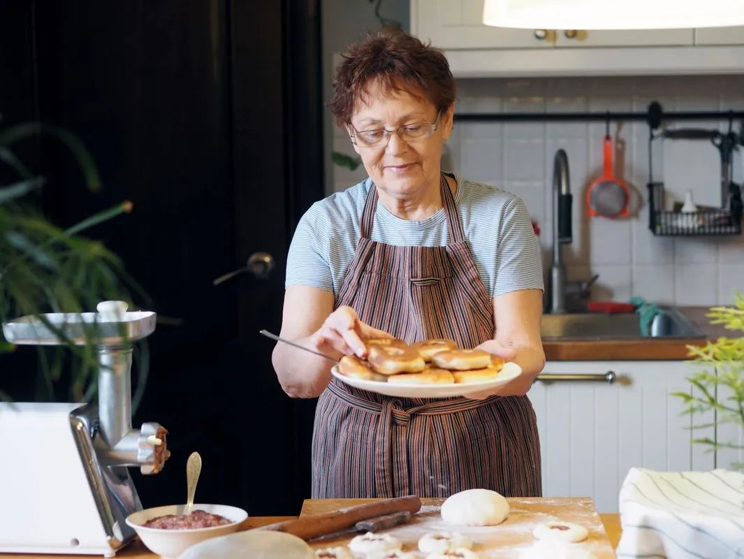 gyilkos tortát sütött a nagymama