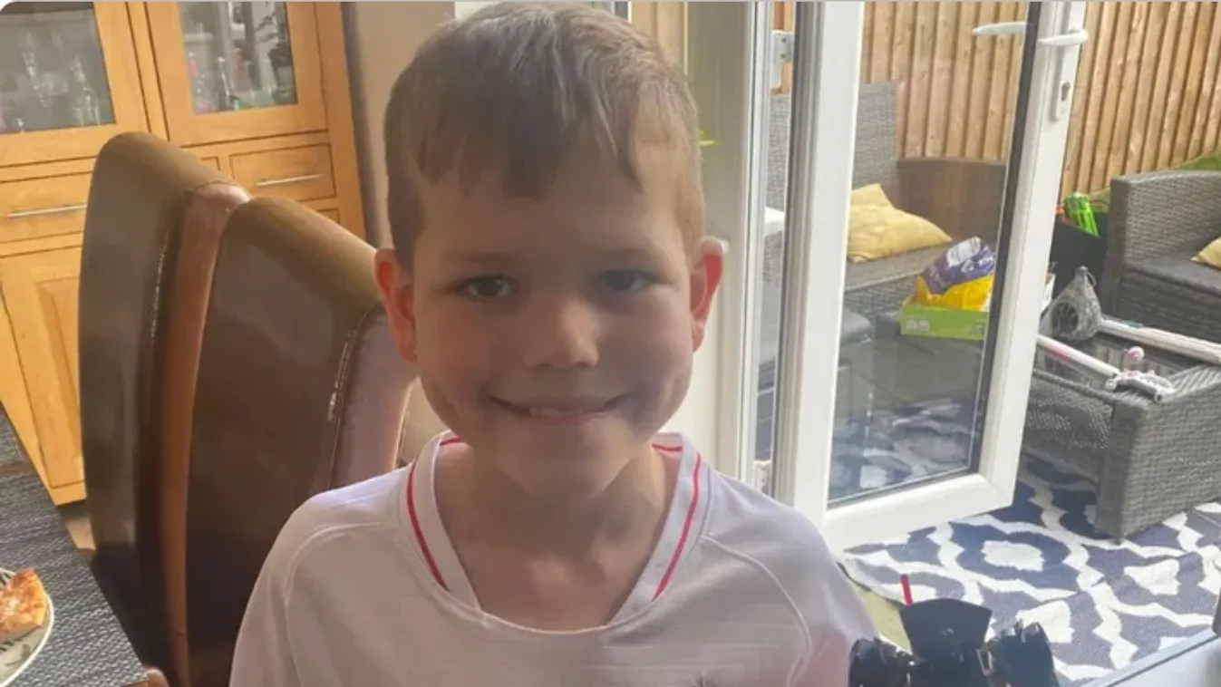 Édesapja karjai közt hunyt el egy nyolcéves kisfiú