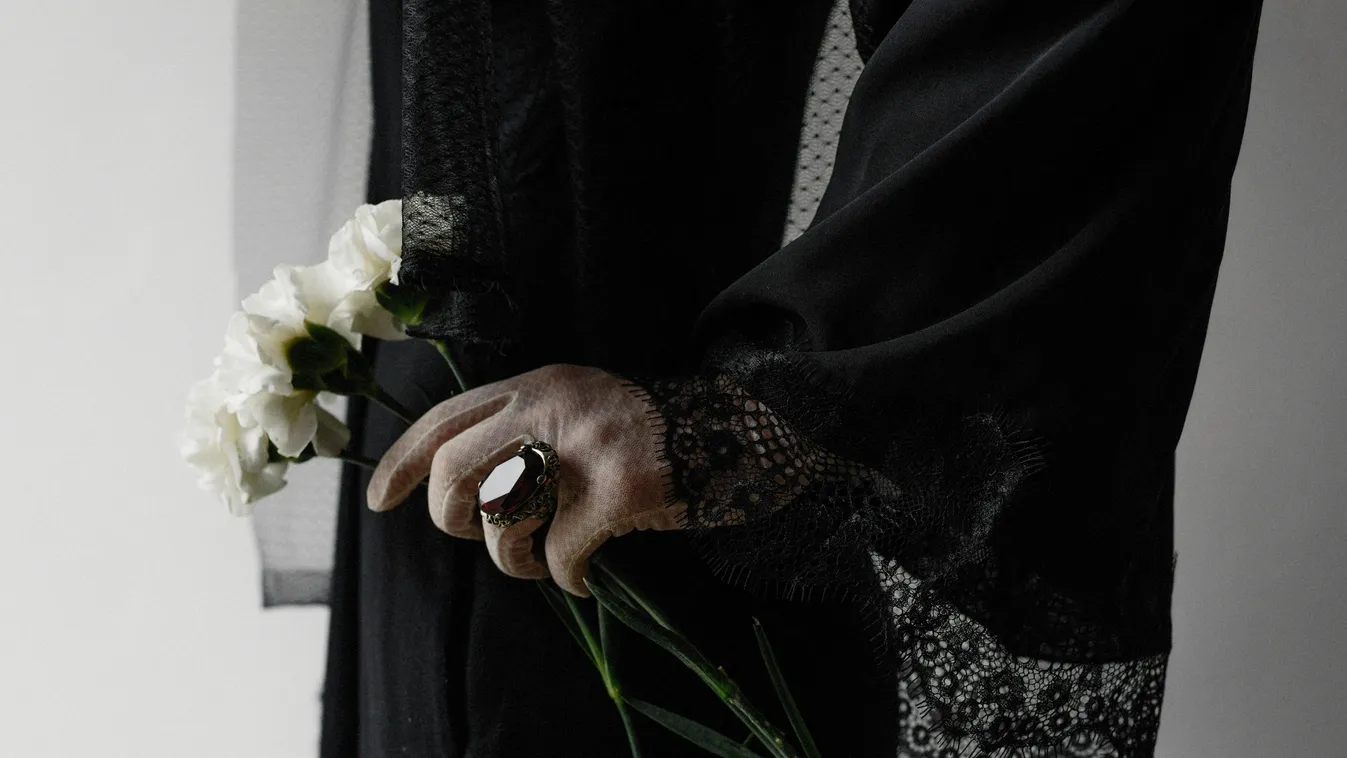 „Olyat csinált a párom a temetésen, hogy szakítottunk”