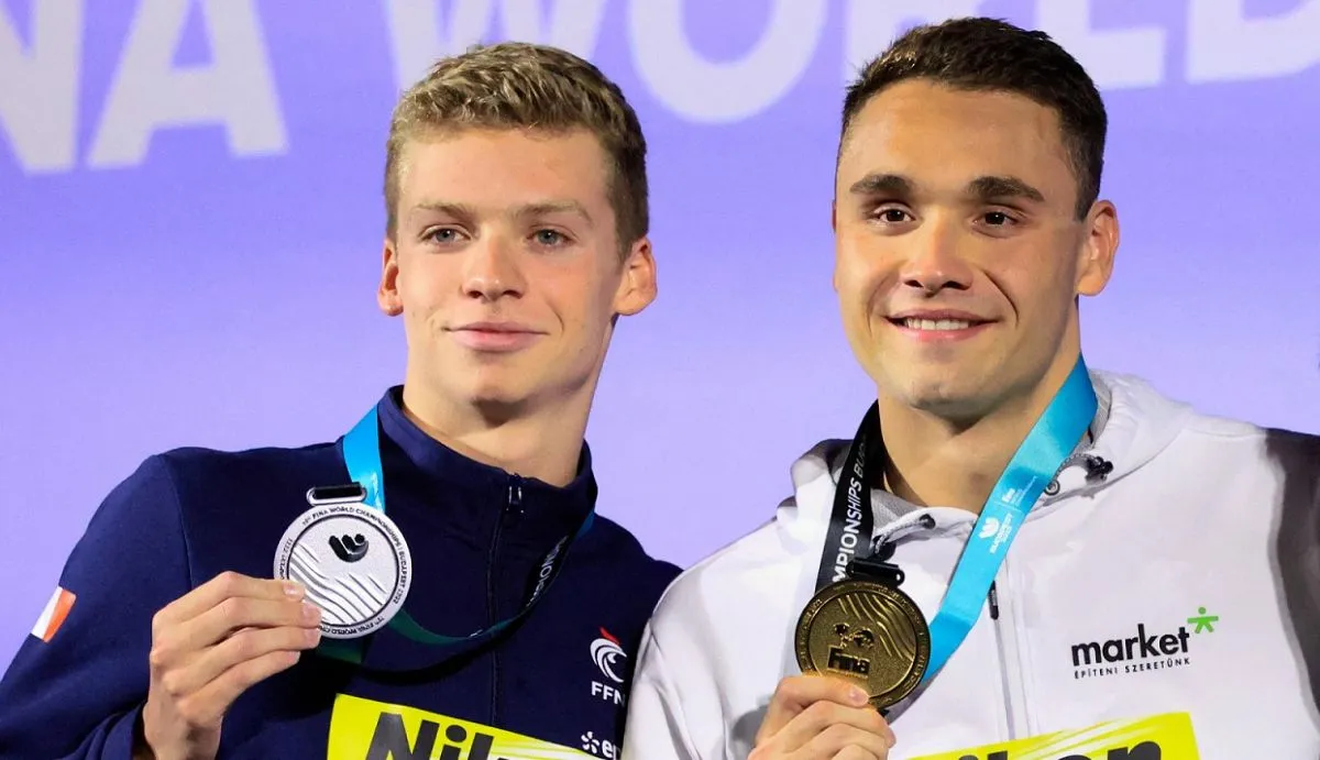 A 2022-es budapesti vb-n Milák Kristóf (jobbra) nyert Léon Marchand előtt 200 pillangón