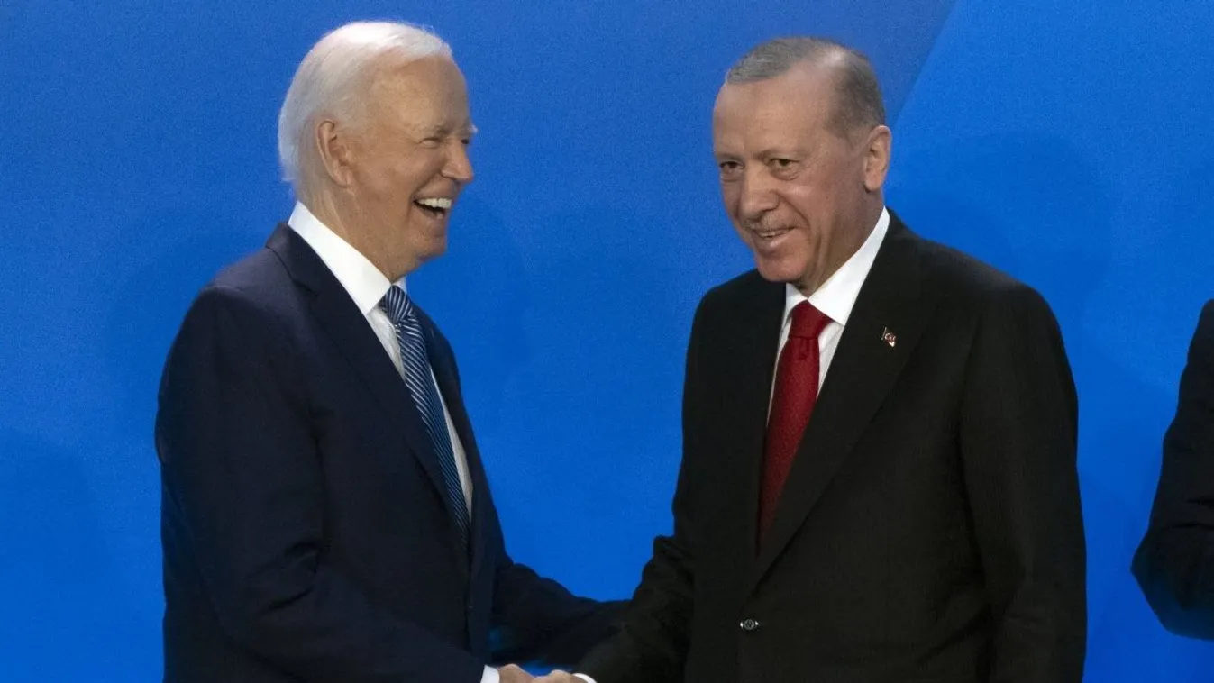 Erdogan óva int a NATO és Oroszország háborújától