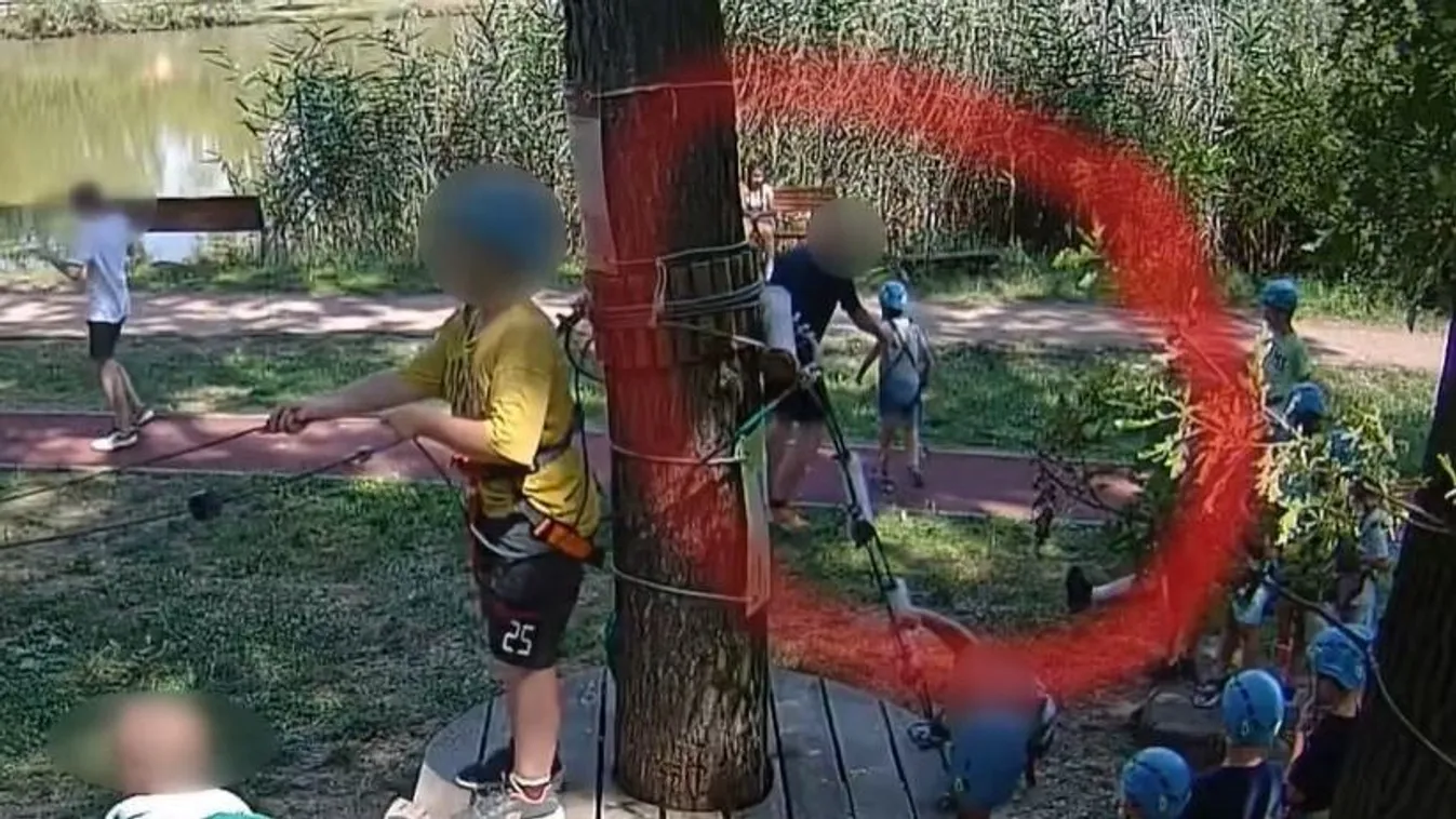 Ez a férfi rúgta fel a gyereket a szolnoki kalandparkban