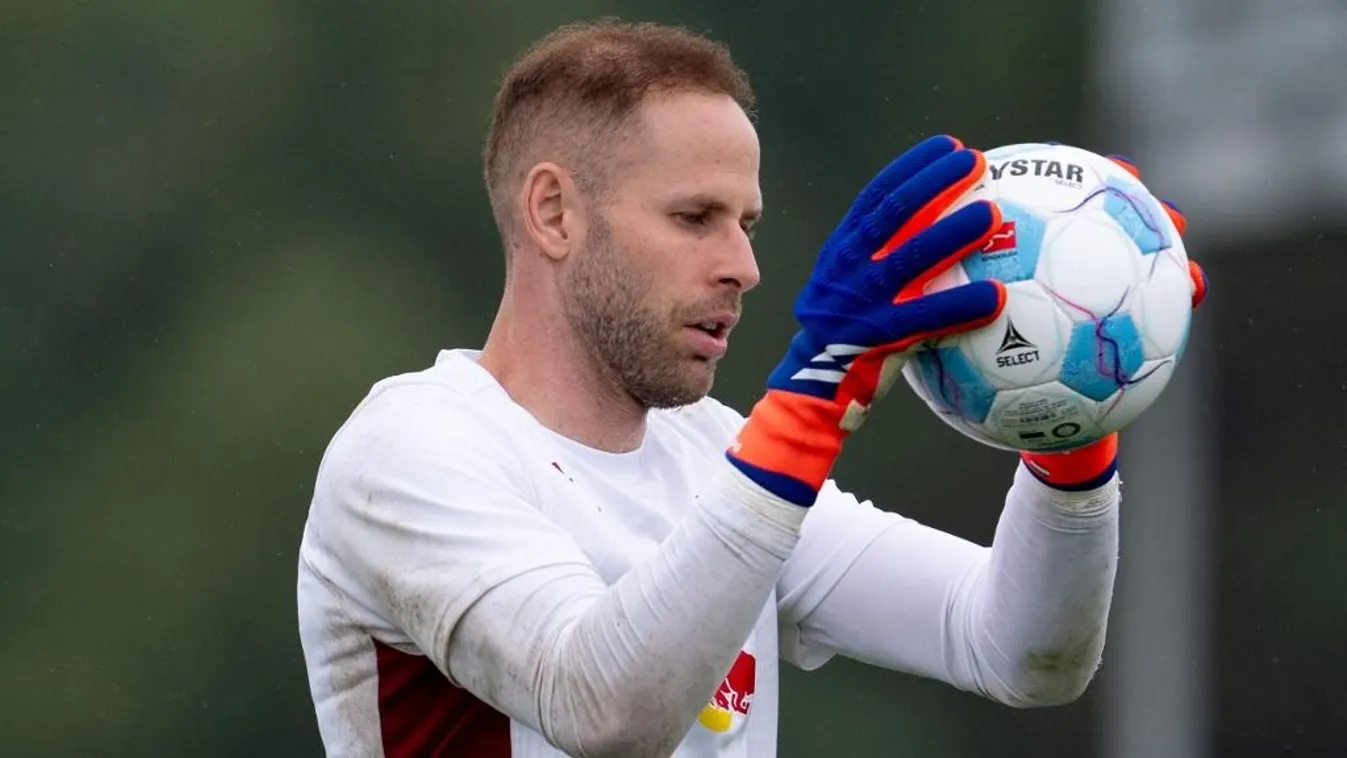 Gulácsi meglepőt mondott a Bundesliga-rangadó előtt