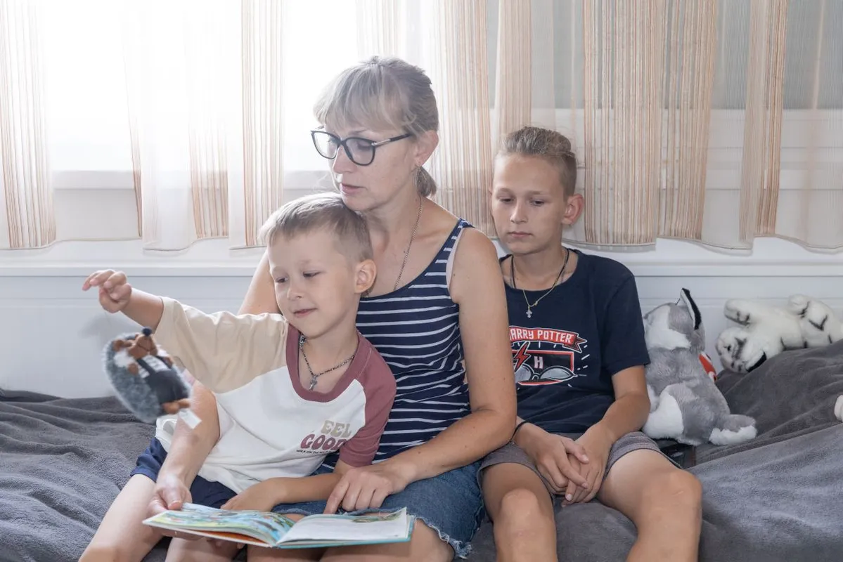 ukrán menekült család Máltai Szeretetszolgálat