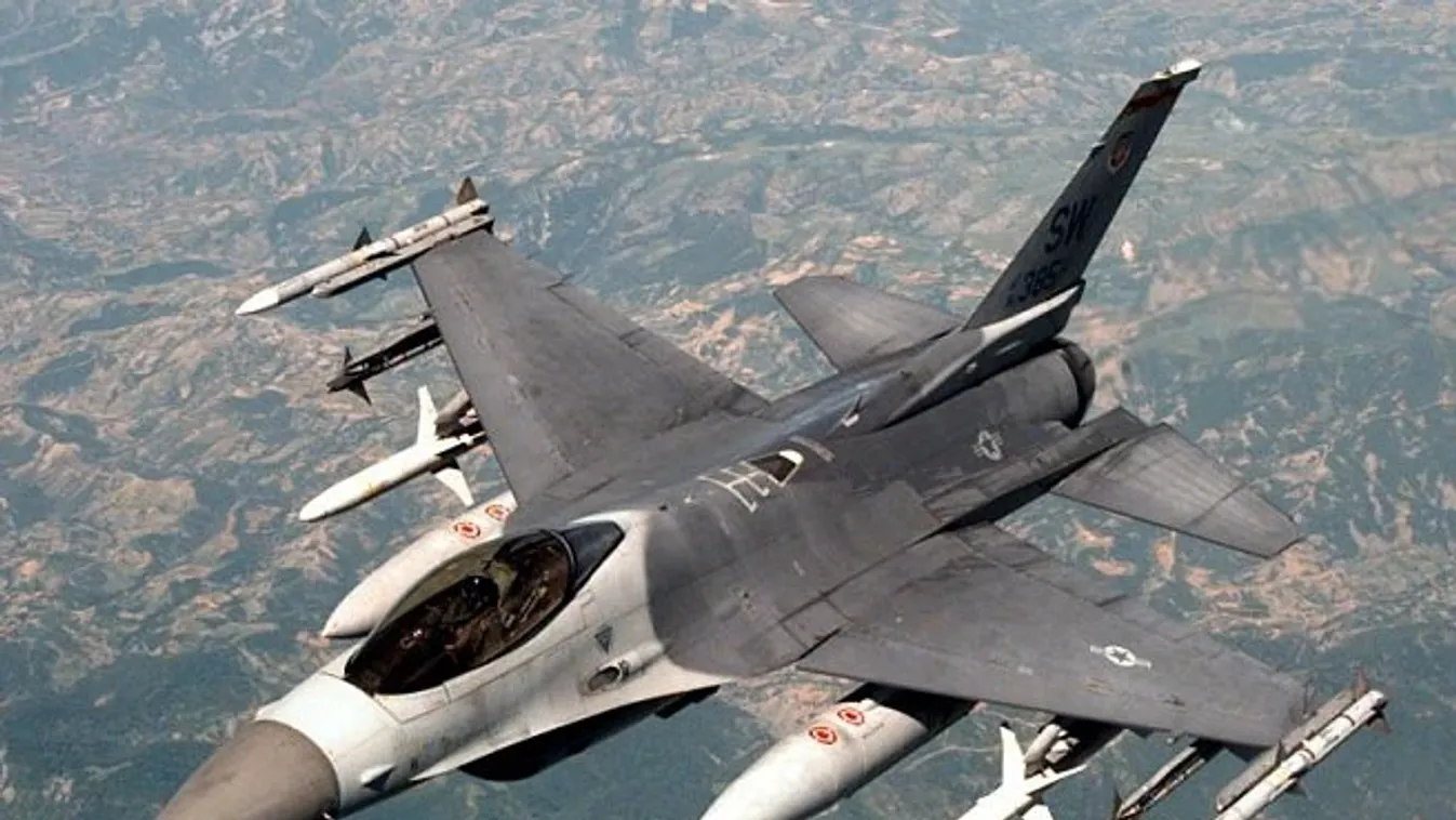 Megérkeztek az első amerikai vadászgépek Ukrajnába