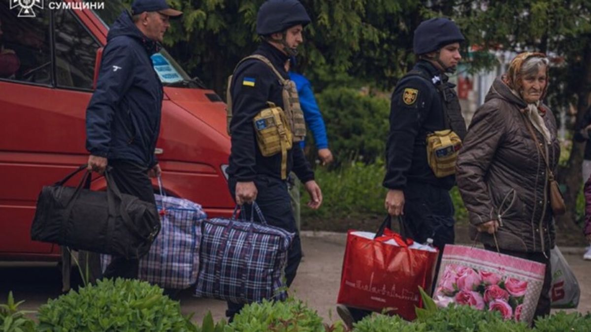 Kitelepítik az ukránokat az orosz légicsapások miatt
