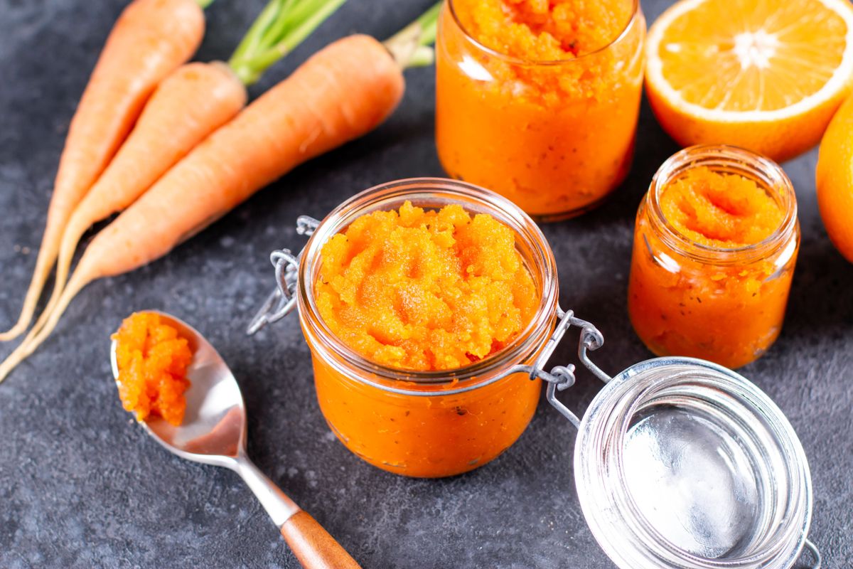 Carrot,Jam,With,Orange,Juice,In,A,Glass,Jar,On