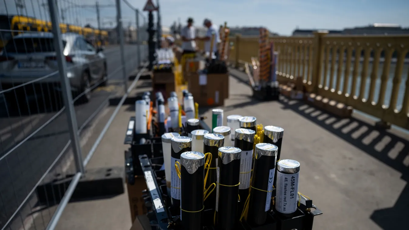 Óránként dönt az operatív törzs a budapesti tűzijátékról