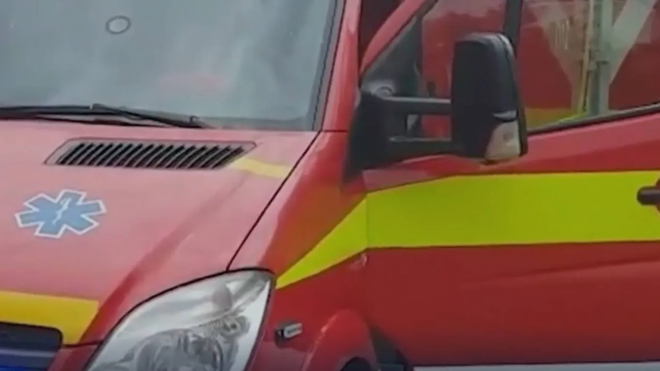 Rémisztő felvétel: vonat tetején ért áramütés egy tinit